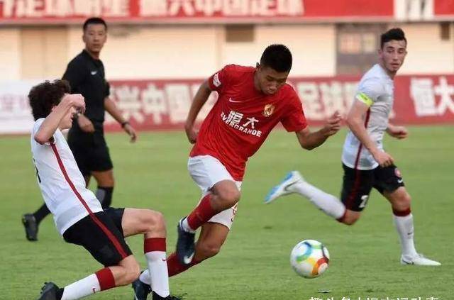  勒沃库森青训小将上演德甲首秀破门  